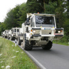 Vibrotrucks auf der Landstraße