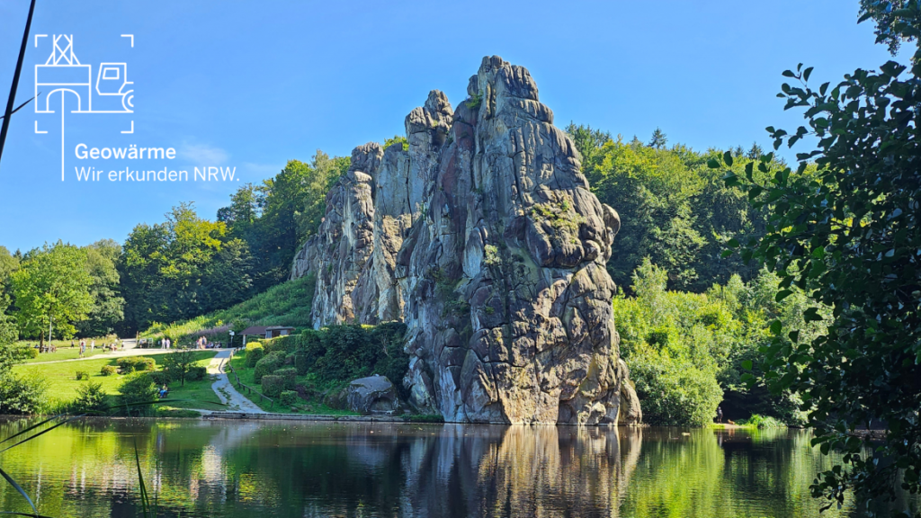 Das Foto zeigt die Externsteine in der Region Ostwestfalen-Lippe.