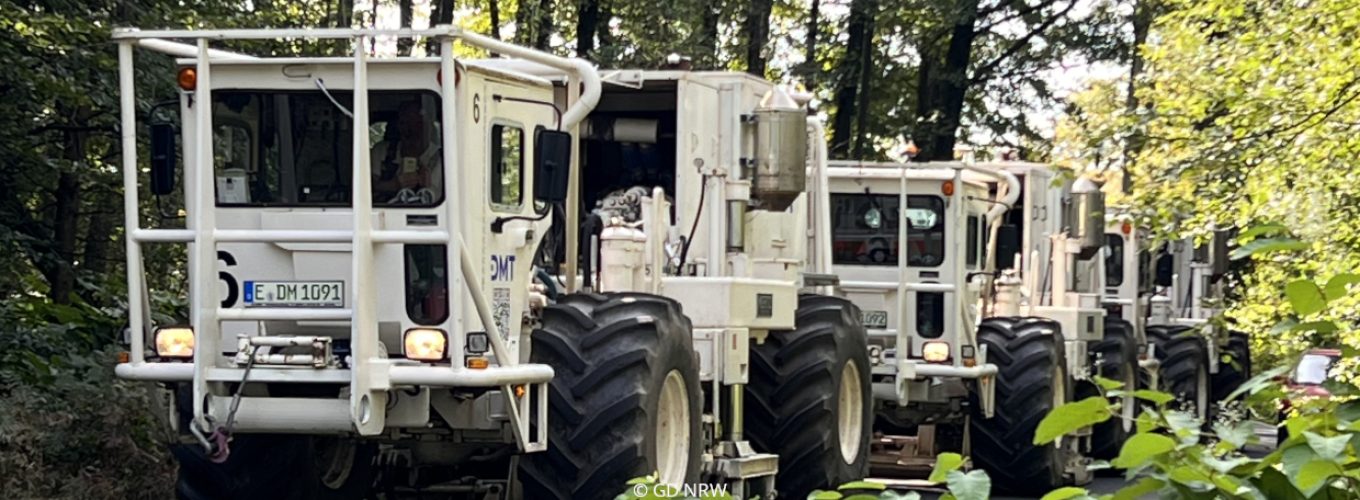 Vibro Trucks während der Pilotseismik.